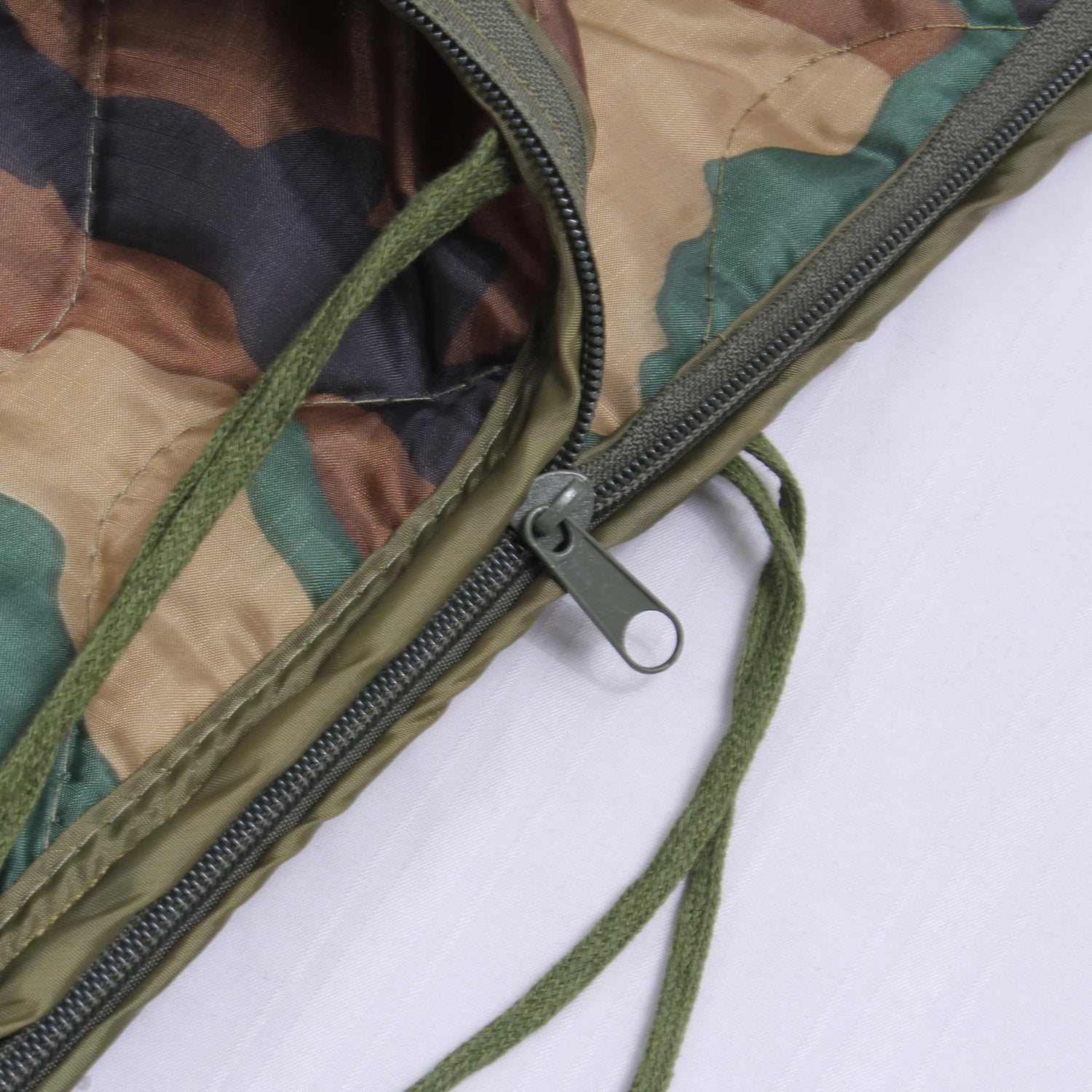 Rothco Enhanced G.I. Type Rip-Stop Poncho Liner With Zipper Woodland reverse view