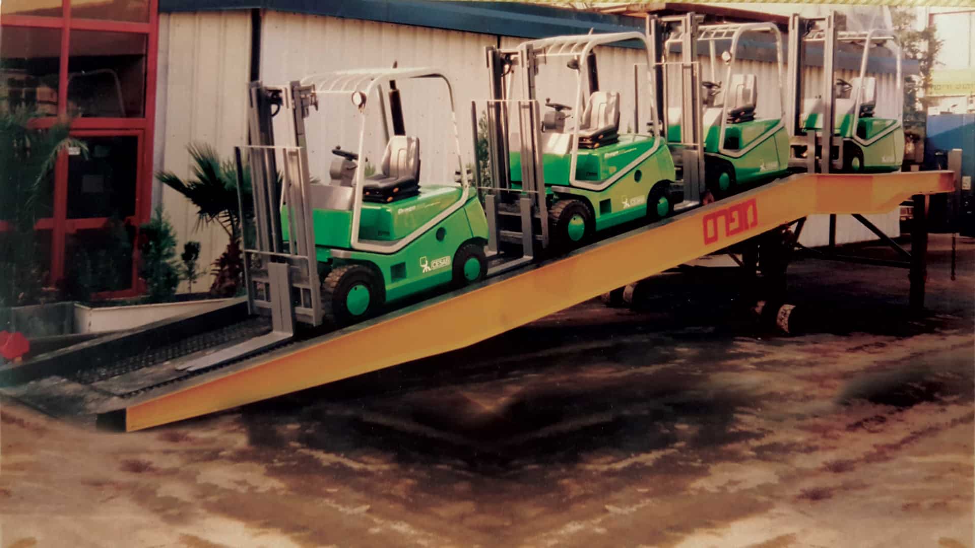 Container Slide Down Ramp Mifram Mobile Ramp For Uploading Containers | Mobile Ramps