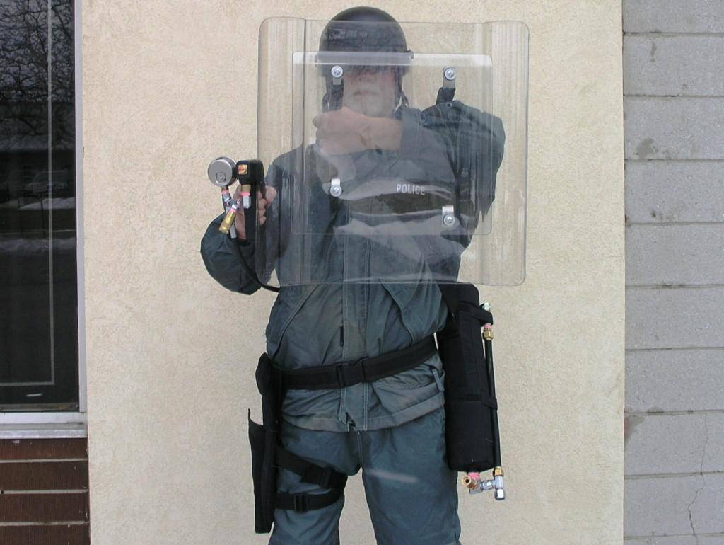 Crowd Control Explosive CROWD CONTROL SPRAY TANK